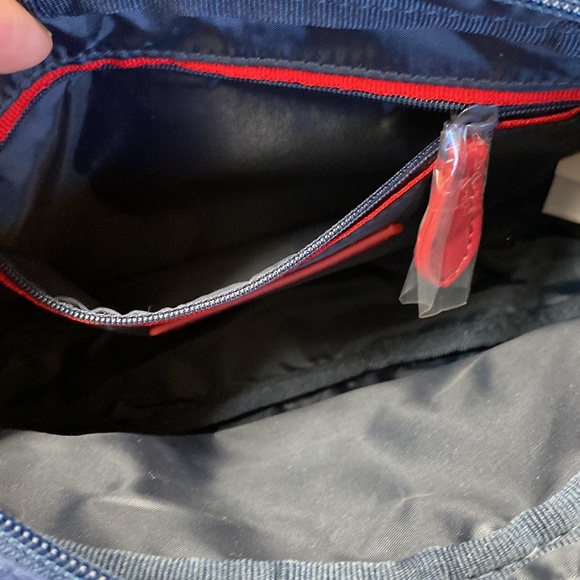 NEW Tommy Hilfiger Navy Blue Cross Body Bag - Picture 7 of 7